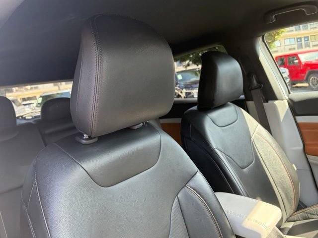 Used 2023 Jeep Compass Limited AWD/4WD image 27