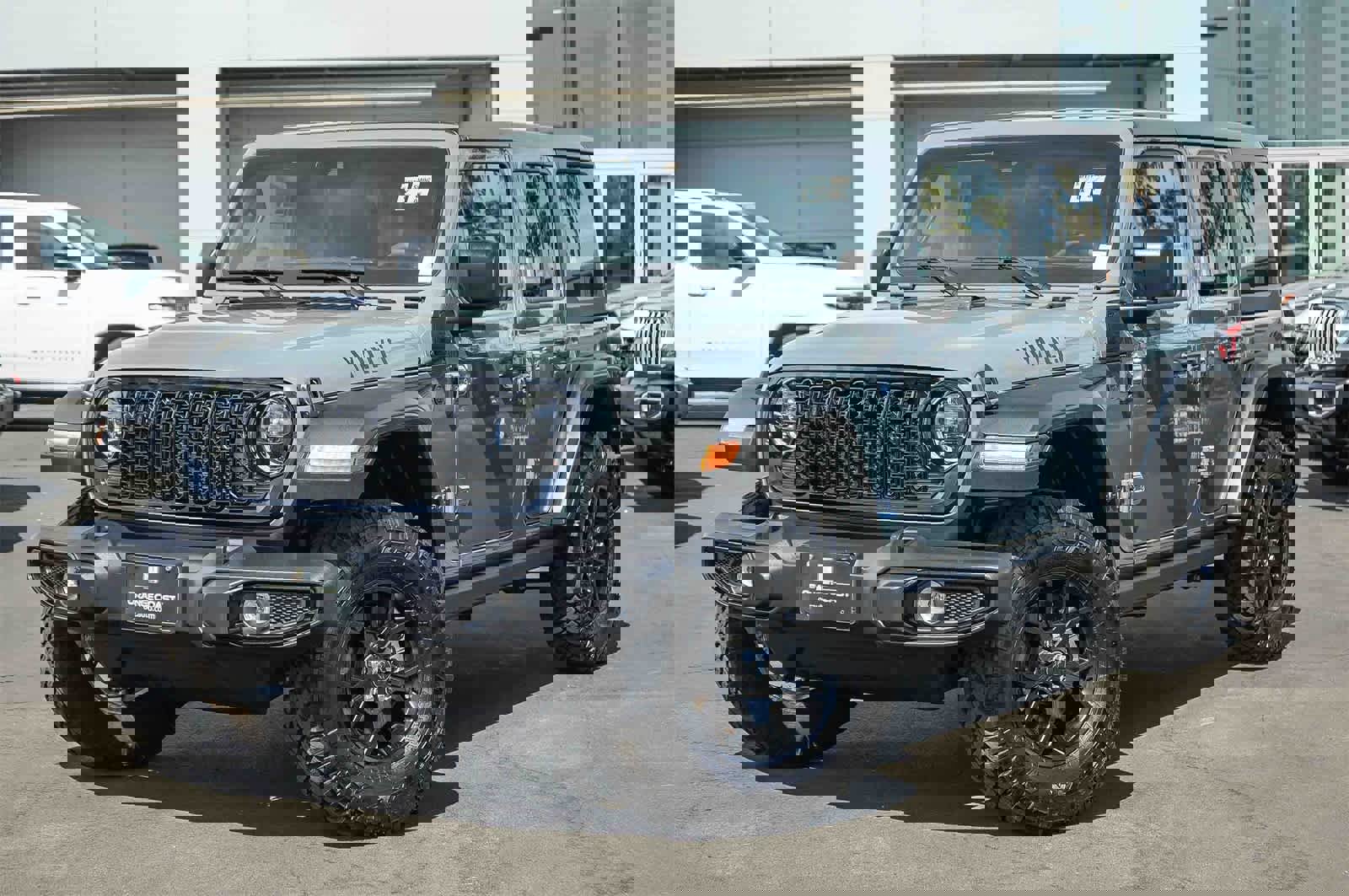 Used 2025 Jeep Wrangler Willys image 1