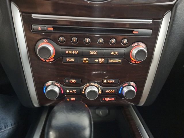 Used 2013 Nissan Pathfinder SL w/ SL Premium Pkg AWD/4WD image 16
