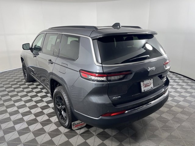 Used 2025 Jeep Grand Cherokee L Laredo image 5