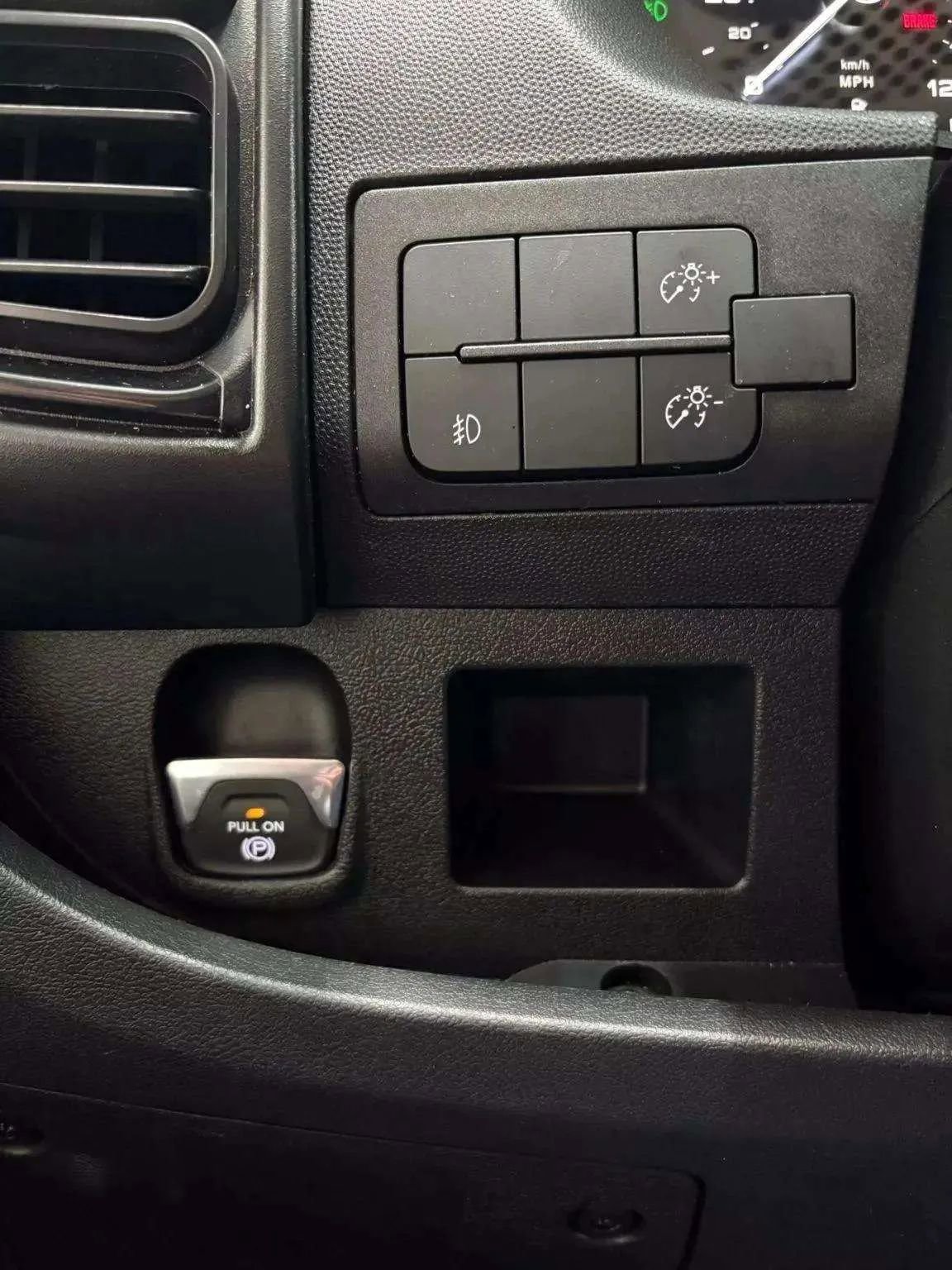 Used 2023 RAM ProMaster 2500 image 21