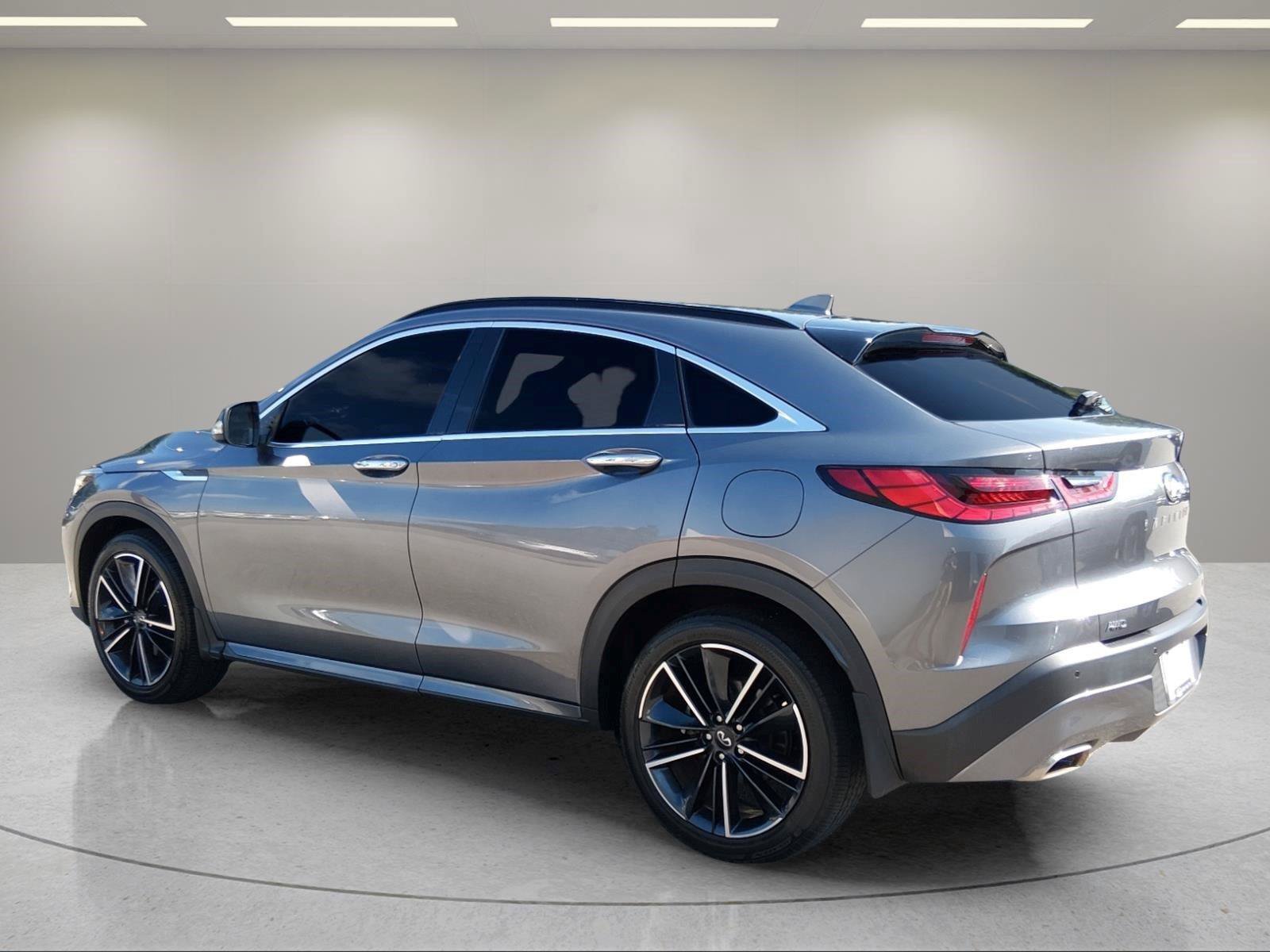 Used 2023 INFINITI QX55 Luxe w/ Cargo Package AWD/4WD image 3