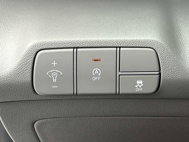 Used 2024 Hyundai Elantra SE image 25