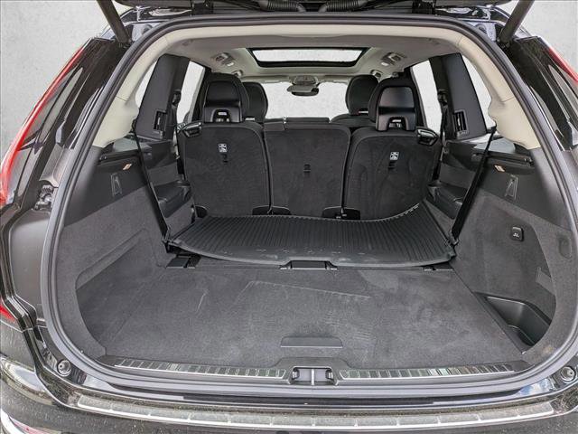 Used 2026 Volvo XC90 B5 Plus w/ Protection Package AWD/4WD image 6