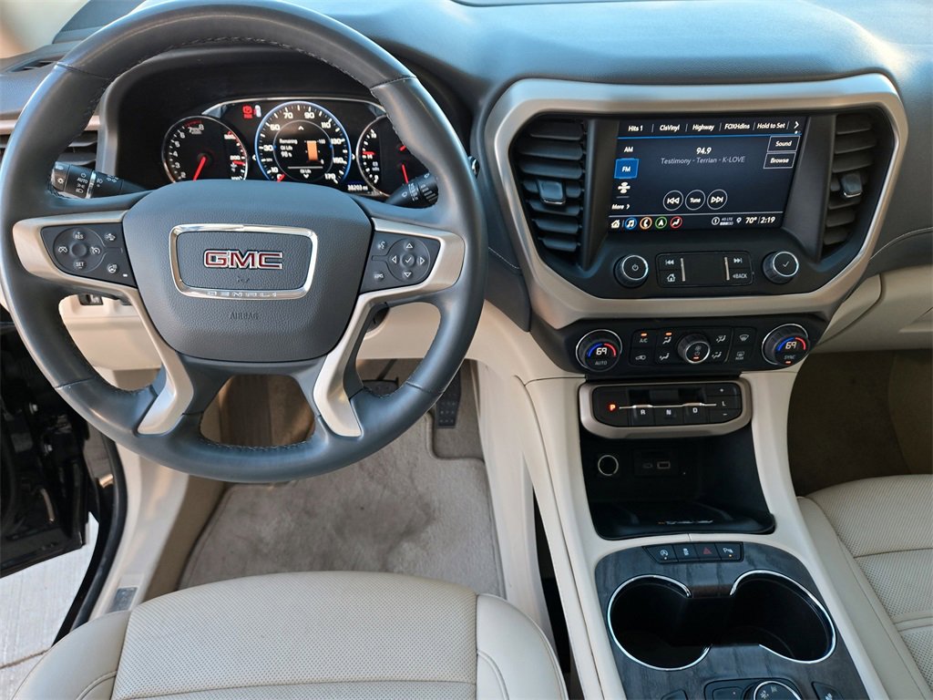 Used 2023 GMC Acadia Denali image 12