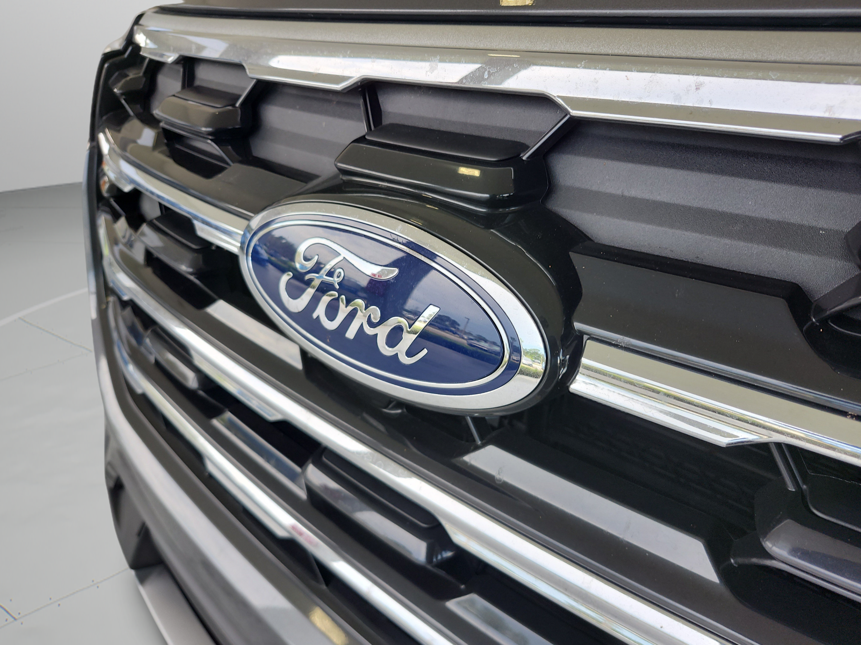 Certified 2025 Ford Explorer Active w/ Active Comfort Package RWD image 30