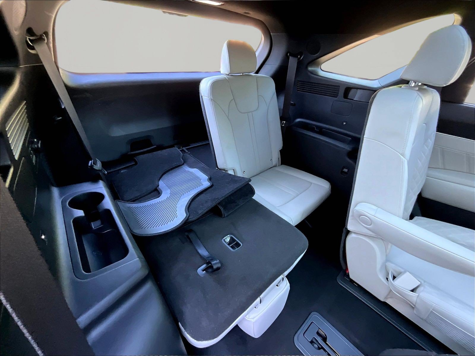 Certified 2025 Kia Sorento SX Prestige AWD/4WD image 26