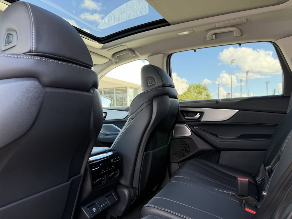 New 2026 Acura MDX w/ Technology Package FWD image 16
