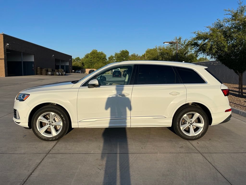 Used 2023 Audi Q7 2.0T Premium w/ Convenience Package AWD/4WD image 11