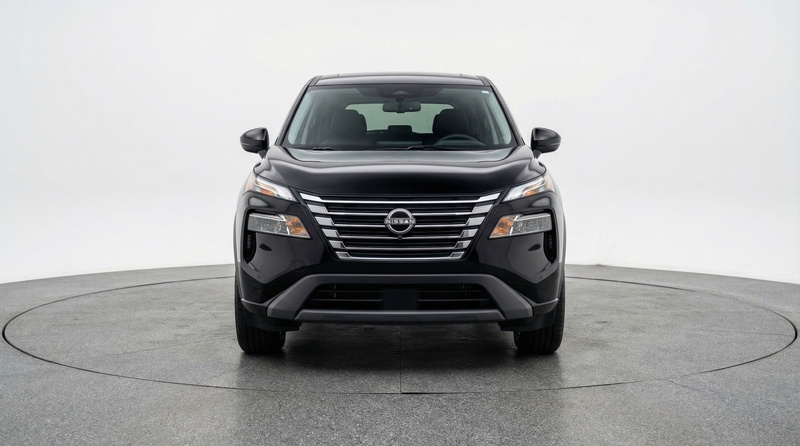 Used 2025 Nissan Rogue SV image 2