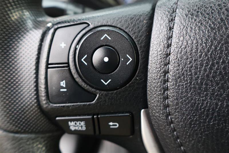 Used 2014 Toyota Corolla LE image 17