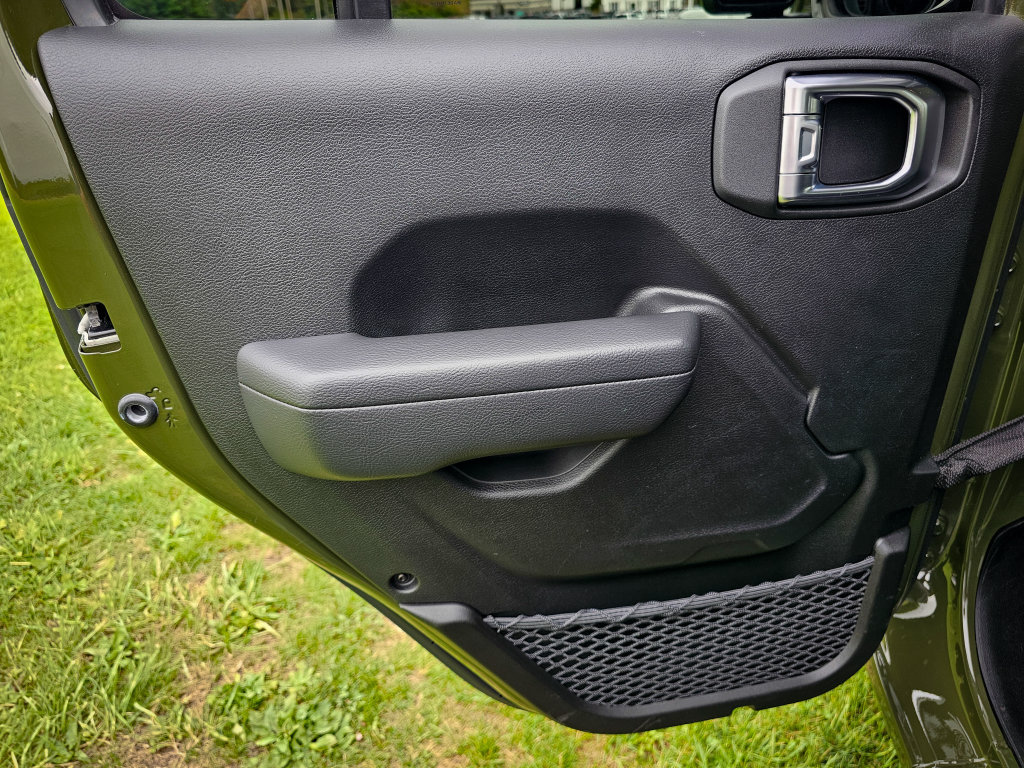 Used 2022 Jeep Wrangler Unlimited Sport AWD/4WD image 28