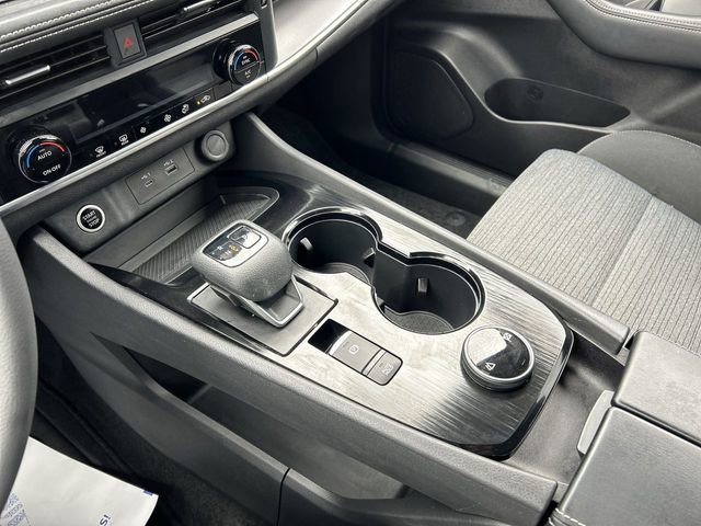 Used 2023 Nissan Rogue SV image 22