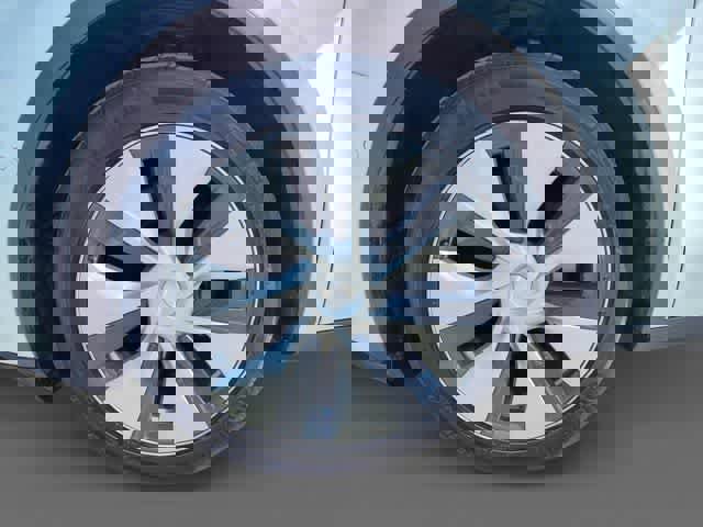 Used 2020 Tesla Model Y Long Range image 10