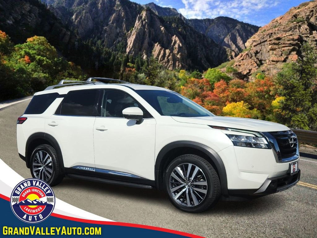 Used 2022 Nissan Pathfinder Platinum w/ Lighting Package (N93)