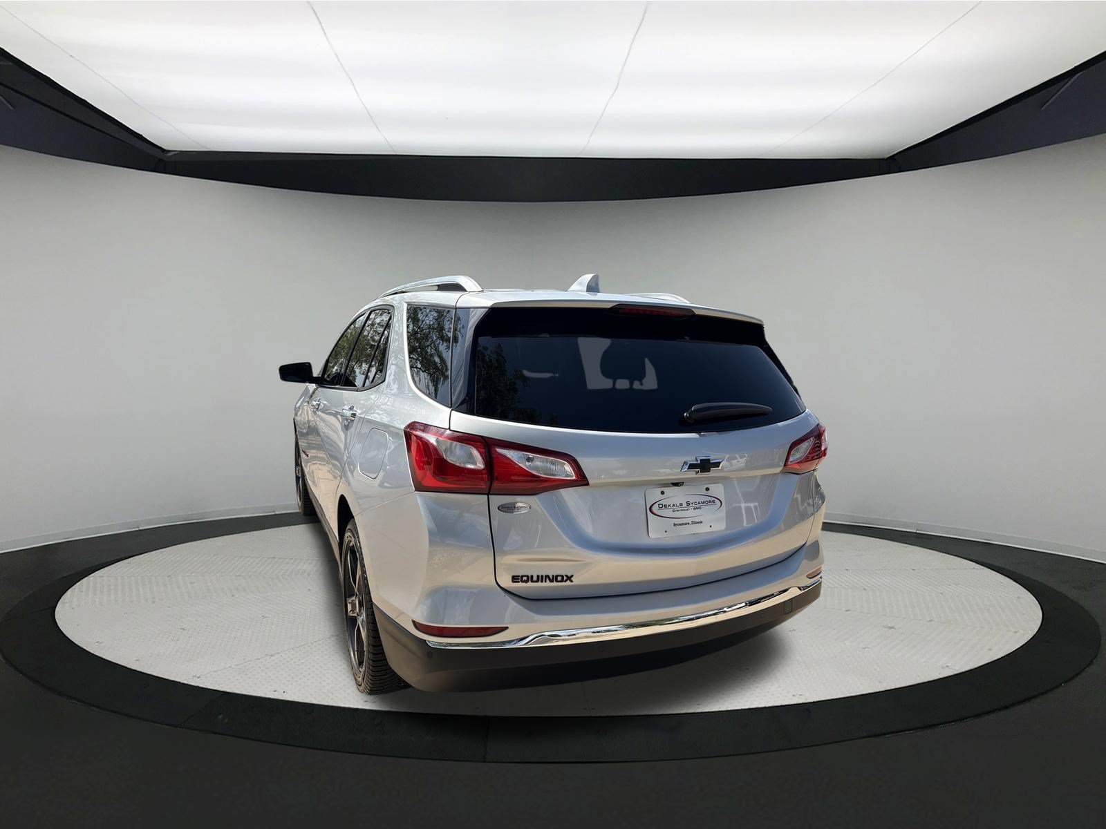 Used 2021 Chevrolet Equinox Premier w/ Redline Edition FWD image 3