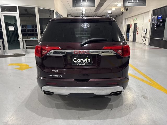 Used 2017 GMC Acadia Denali w/ Technology Package FWD image 4