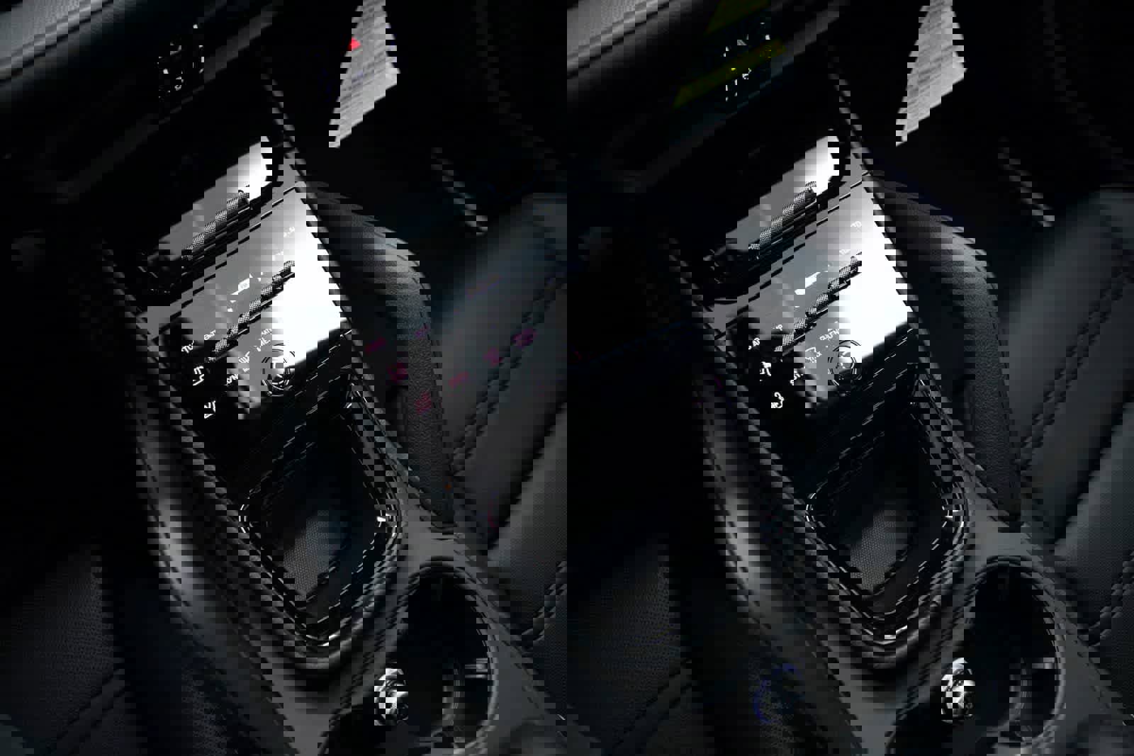 Certified 2025 Porsche Cayenne Coupe image 16