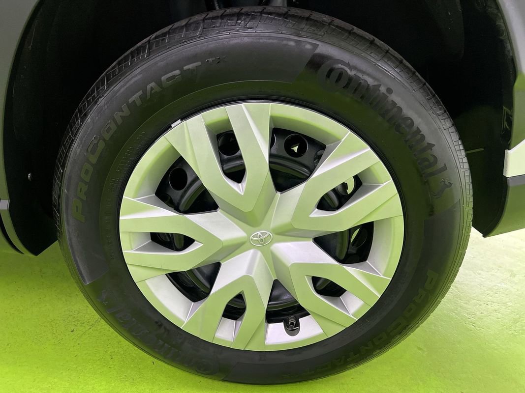 Used 2025 Toyota Corolla Cross L FWD image 13