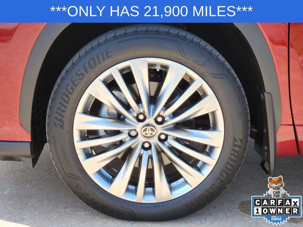 Used 2024 Toyota Highlander Platinum AWD/4WD image 11