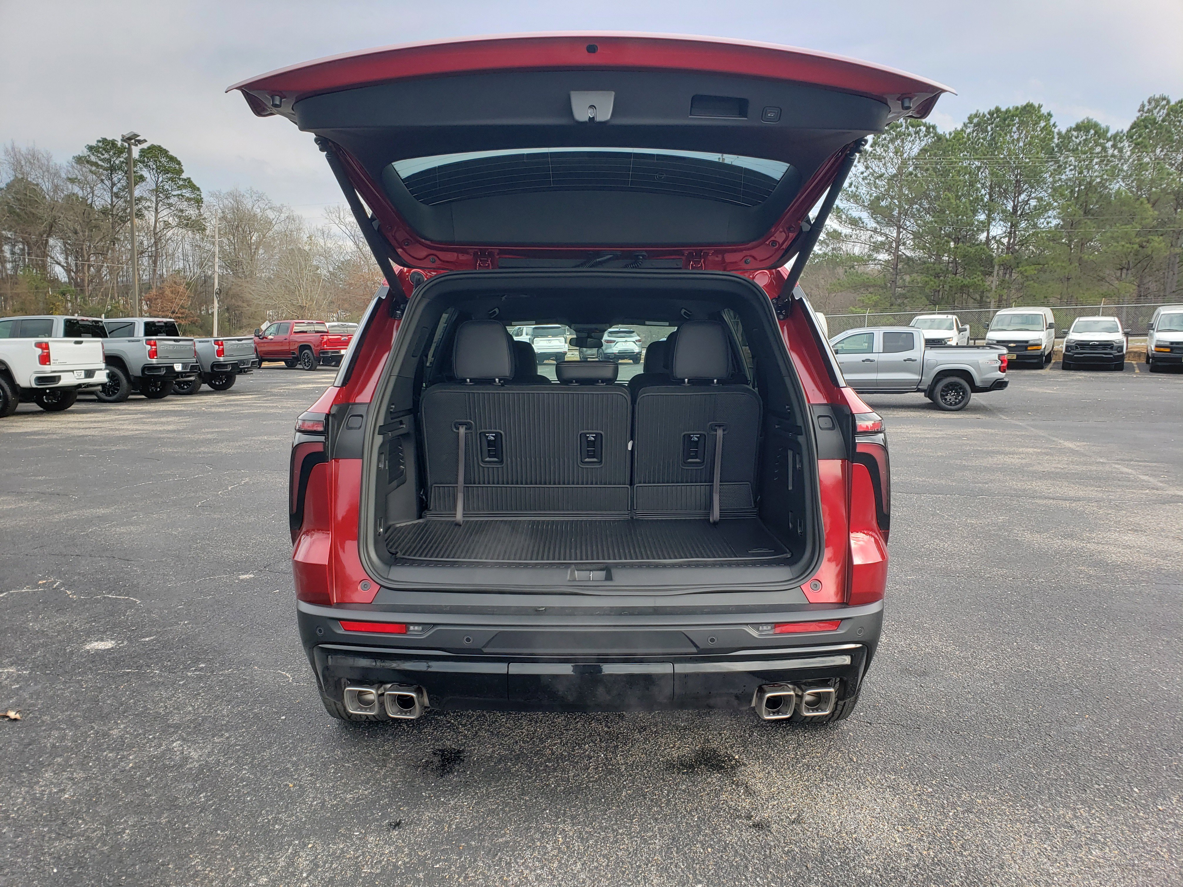 New 2026 Chevrolet Traverse LT w/ Midnight/Sport Edition image 9