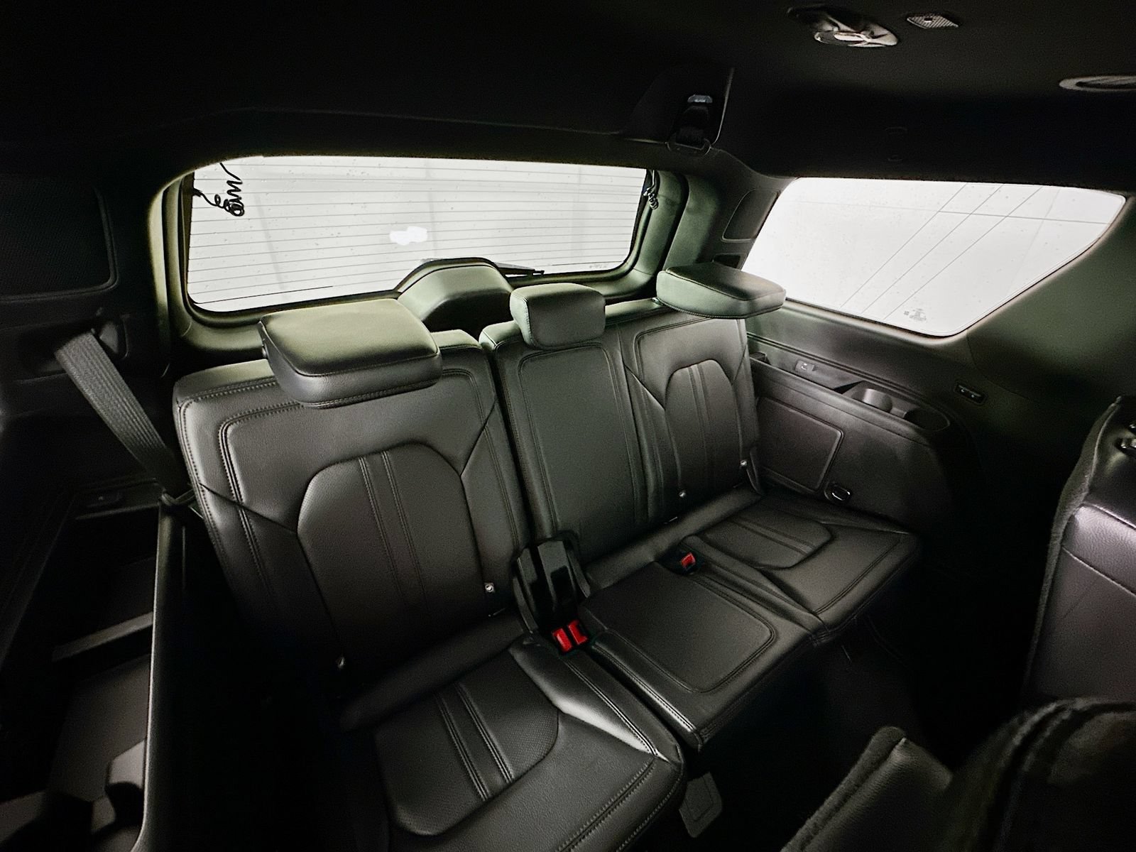 Used 2019 Ford Expedition Limited w/ Equipment Group 302A AWD/4WD image 29
