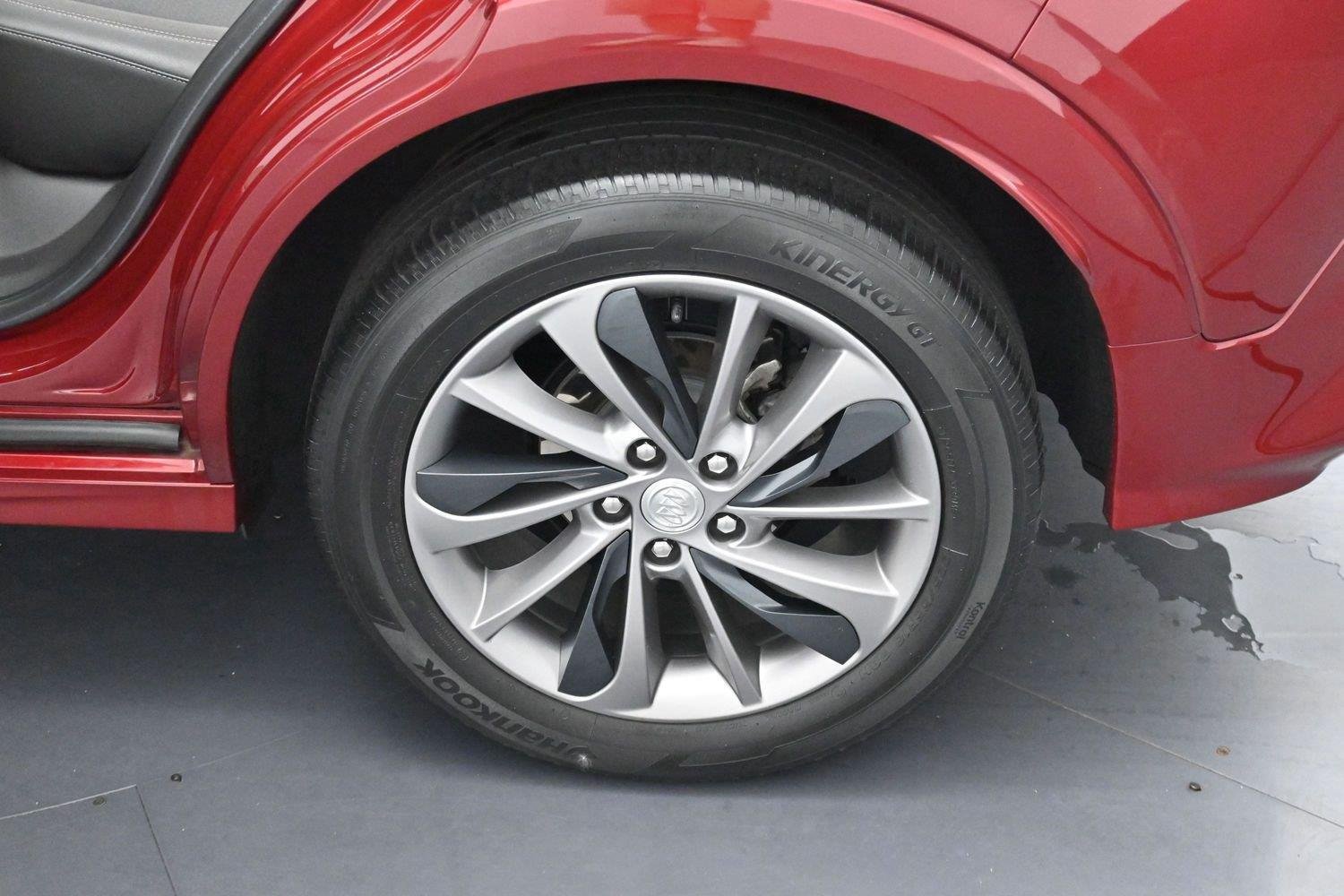 Used 2022 Buick Encore GX Select w/ Sport Touring Package AWD/4WD image 28