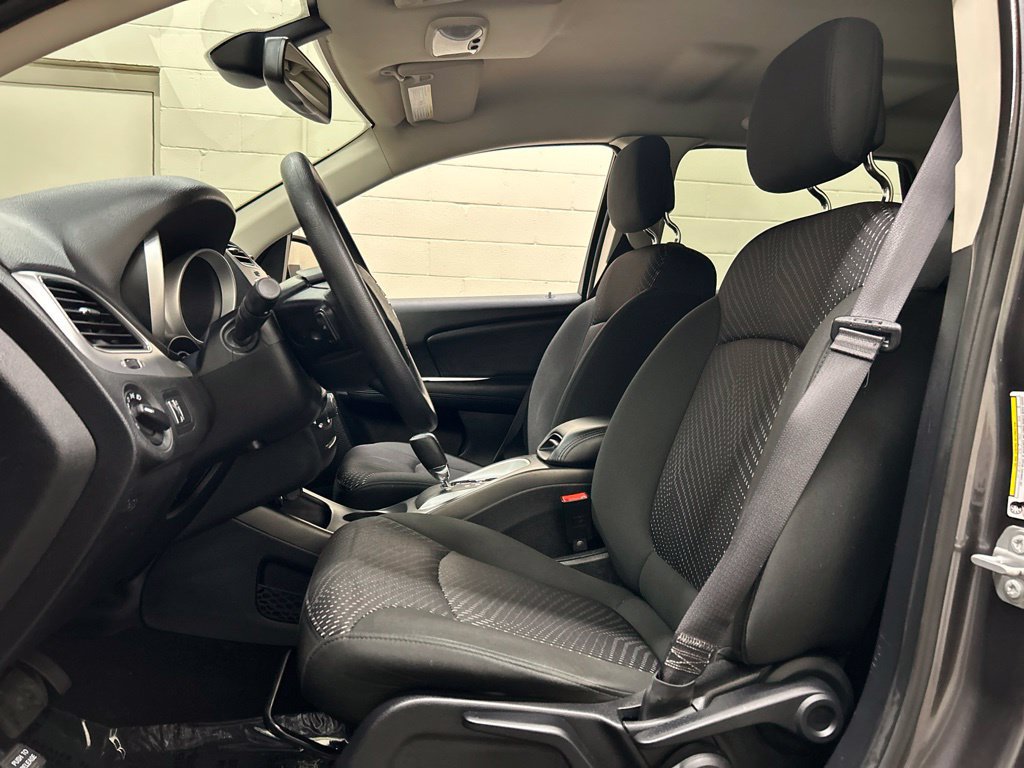 Used 2020 Dodge Journey SE w/ Blacktop Package FWD image 8
