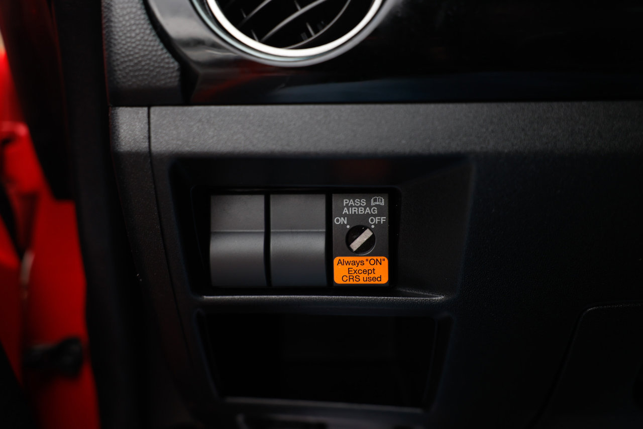 Used 2008 MAZDA MX-5 Miata Touring image 35