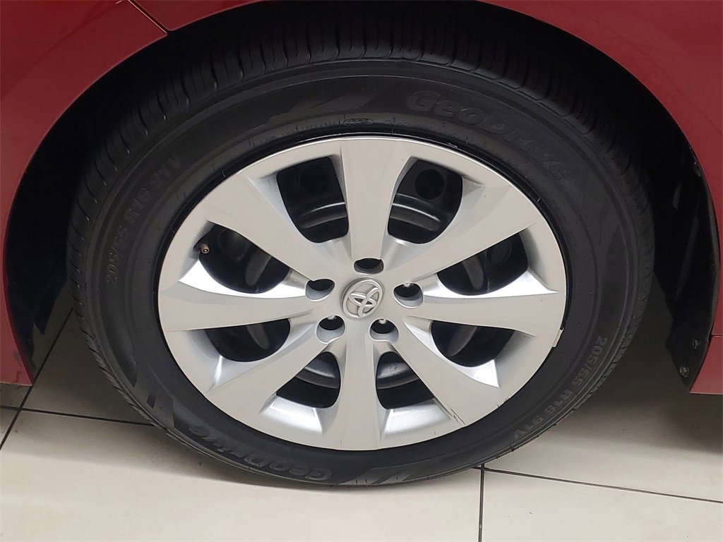Used 2024 Toyota Corolla LE image 5
