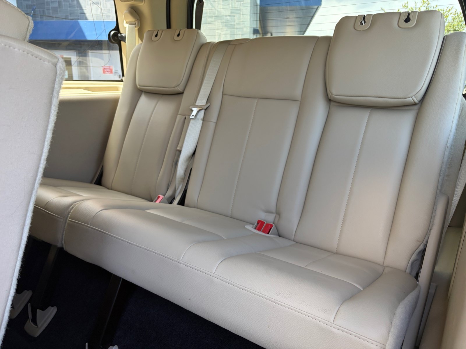 Used 2017 Ford Expedition Limited w/ Equipment Group 301A AWD/4WD image 16