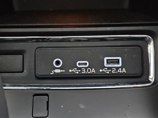 Used 2025 Subaru Ascent Onyx Edition AWD/4WD image 12