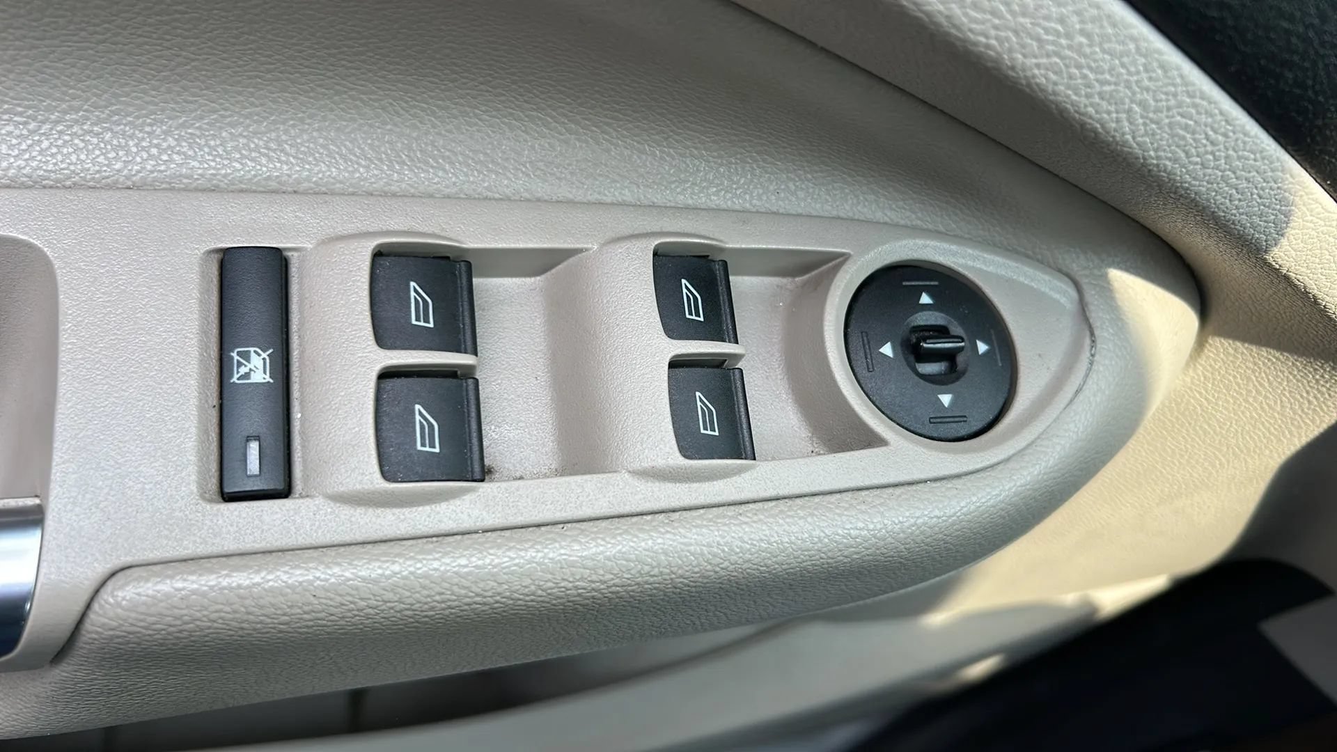 Used 2014 Ford Escape SE w/ Equipment Group 201A AWD/4WD image 19