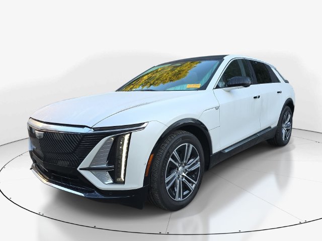 Used 2024 Cadillac Lyriq Luxury RWD image 10