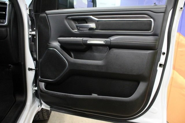 Used 2025 RAM 1500 Laramie AWD/4WD image 9