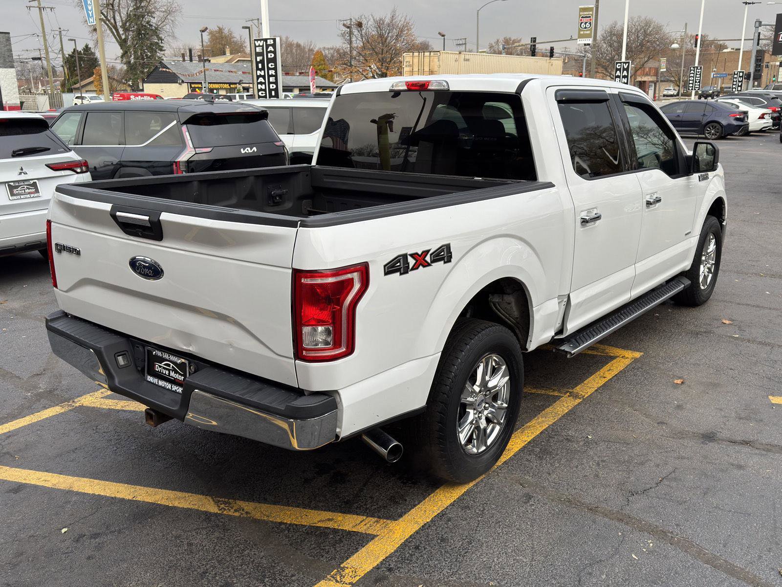 Used 2015 Ford F150 XLT w/ Equipment Group 301A Mid AWD/4WD image 10