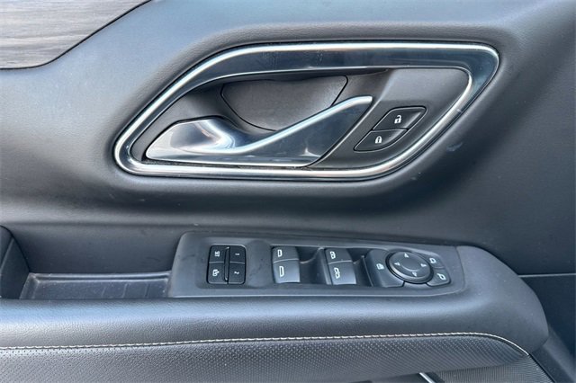 Used 2023 GMC Yukon SLT image 11