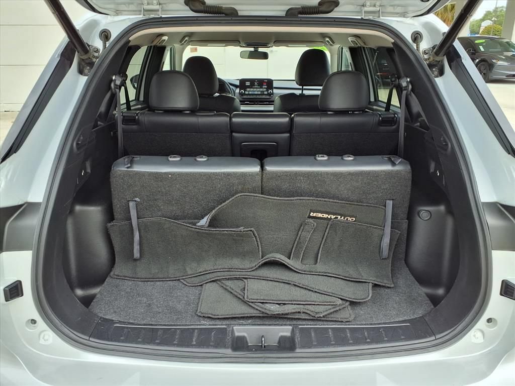 Used 2024 Mitsubishi Outlander SE FWD image 14