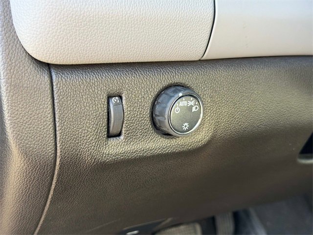 Used 2022 Chevrolet Colorado W/T w/ Custom Special Edition image 28