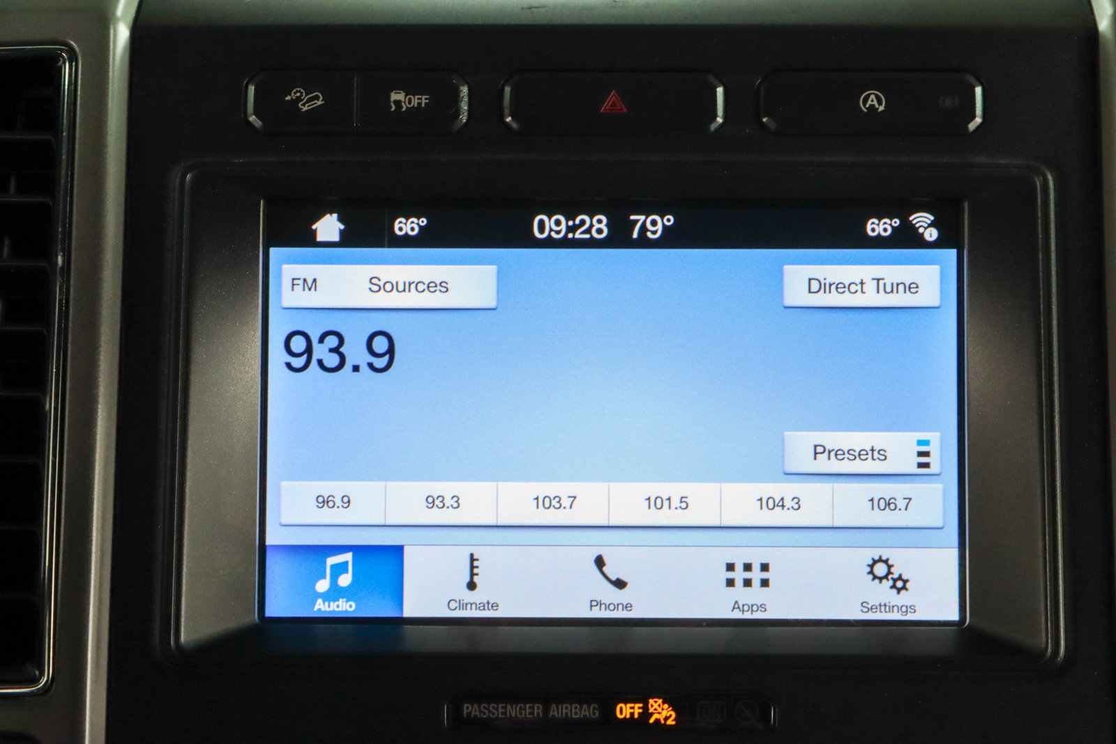 Used 2019 Ford Expedition XLT w/ Equipment Group 201A AWD/4WD image 20