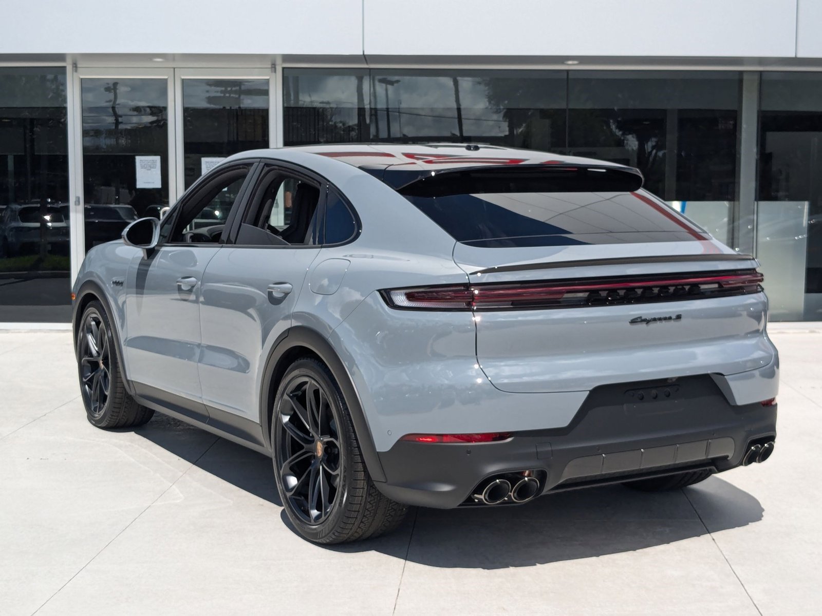 New 2025 Porsche Cayenne S AWD/4WD image 3