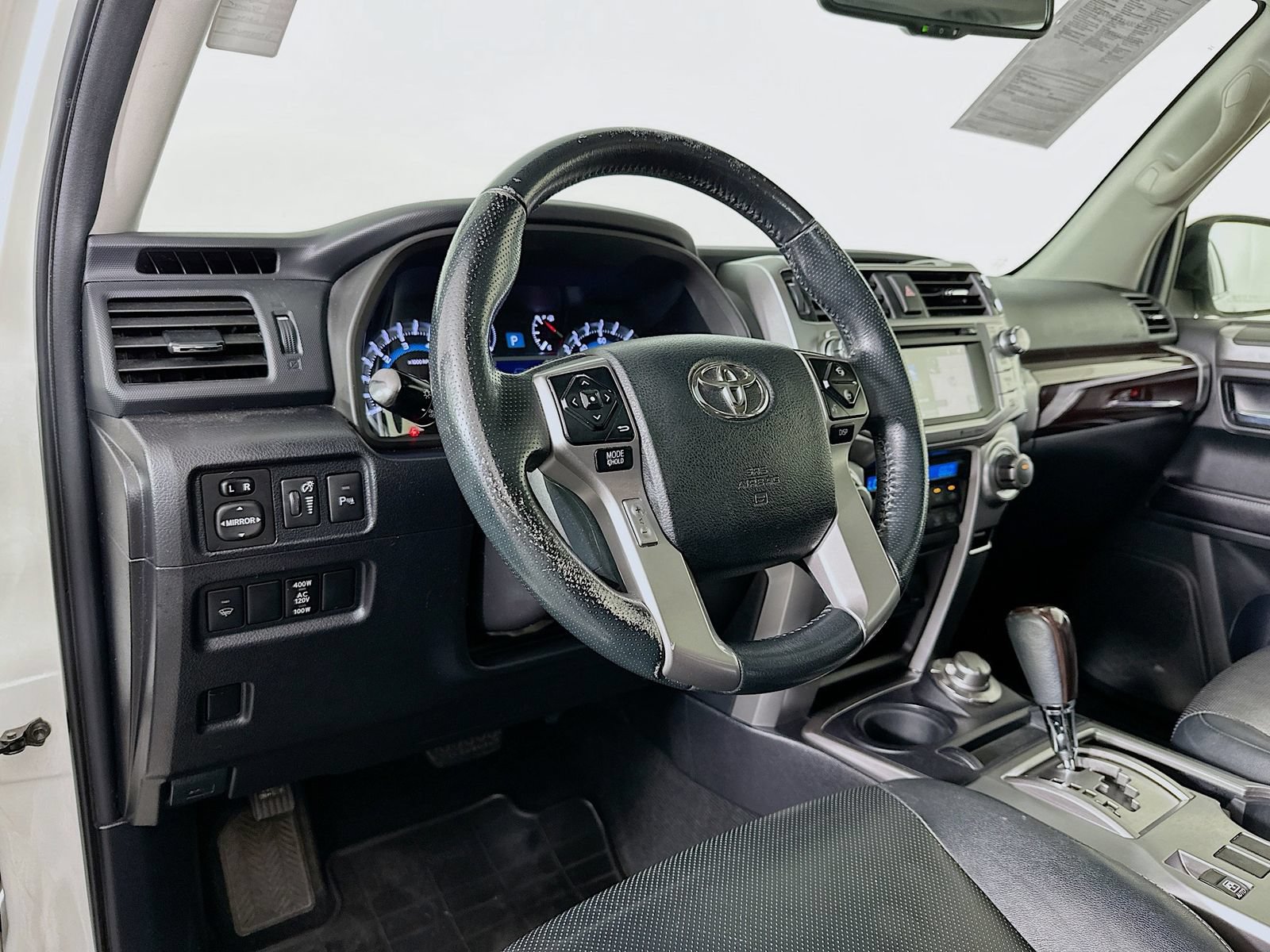 Used 2016 Toyota 4Runner Limited AWD/4WD image 10