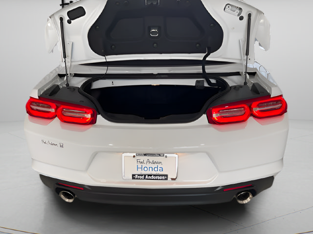 Used 2023 Chevrolet Camaro LT RWD image 17