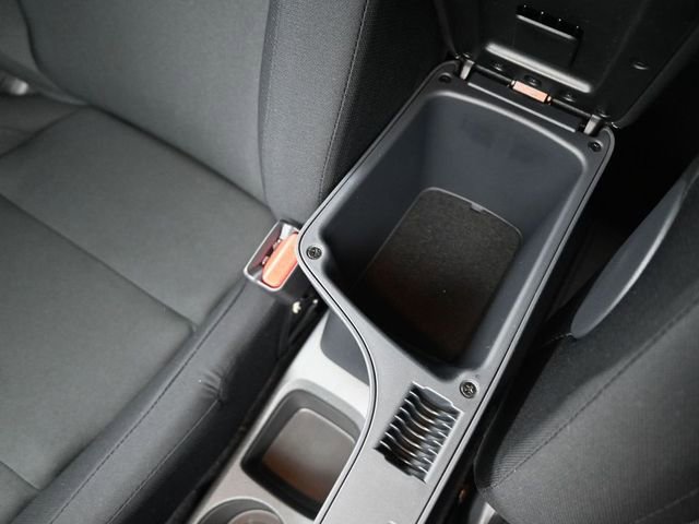 New 2025 Nissan Kicks Play S image 31