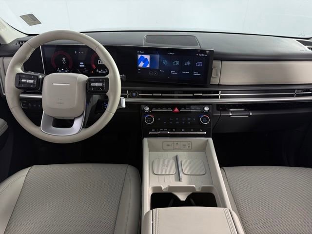 Used 2025 Hyundai Santa Fe SEL FWD image 25