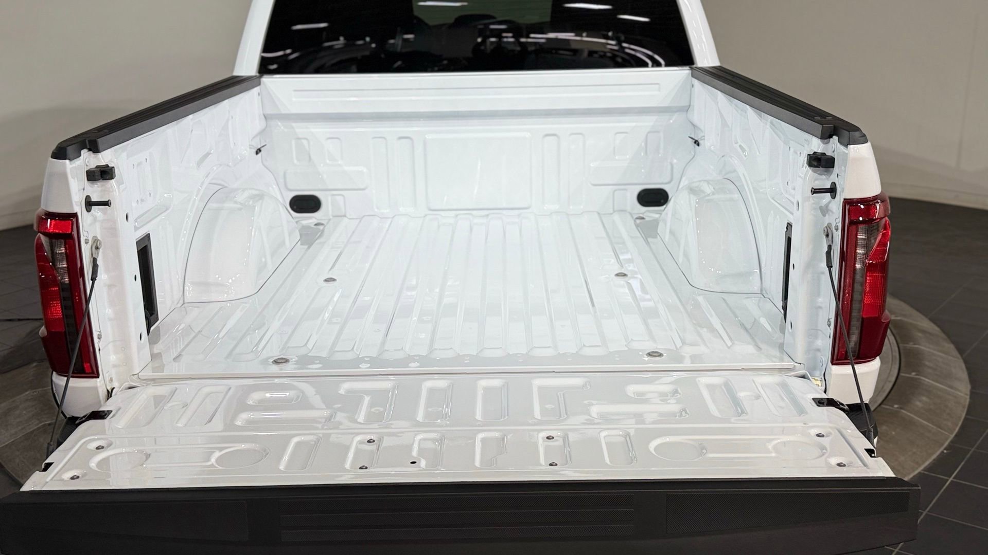 New 2026 Ford F150 XLT w/ XLT Black Appearance Package image 28