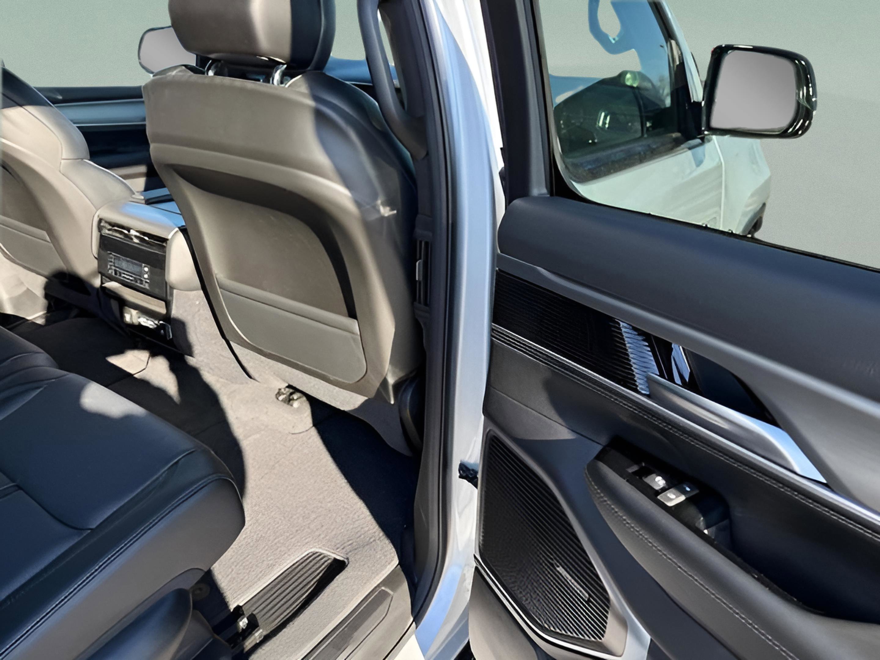 New 2026 Jeep Grand Wagoneer Limited AWD/4WD image 11