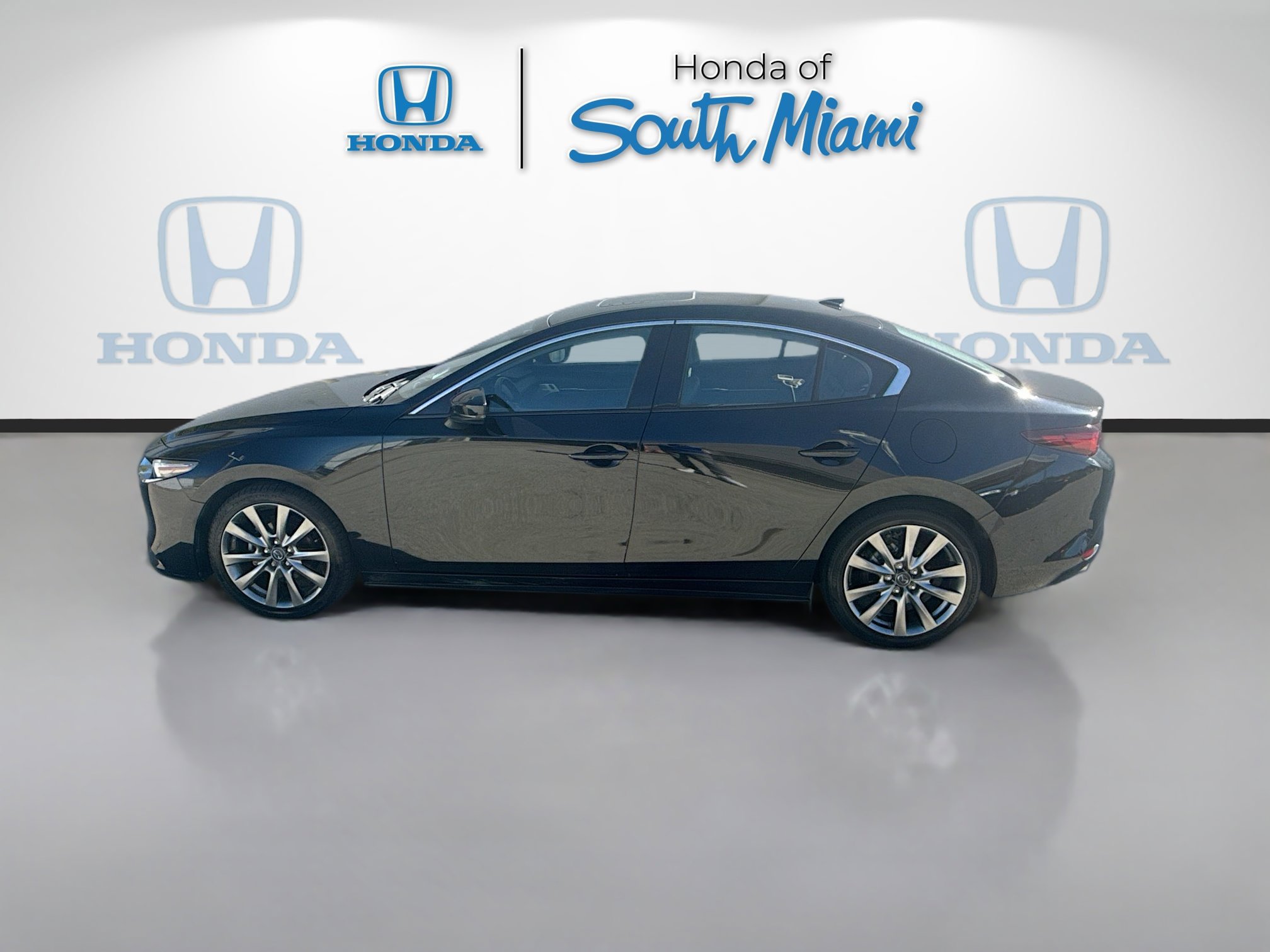 Used 2022 MAZDA MAZDA3 s image 4