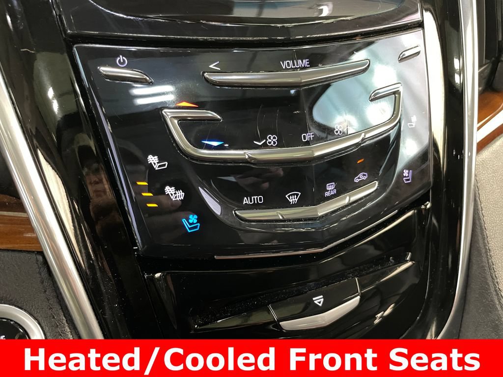 Used 2017 Cadillac Escalade Luxury AWD/4WD image 12