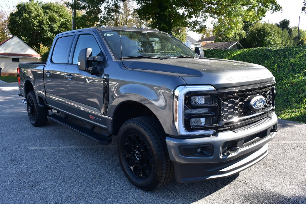New 2027 Ford F250 XLT w/ XLT Premium Package AWD/4WD image 2